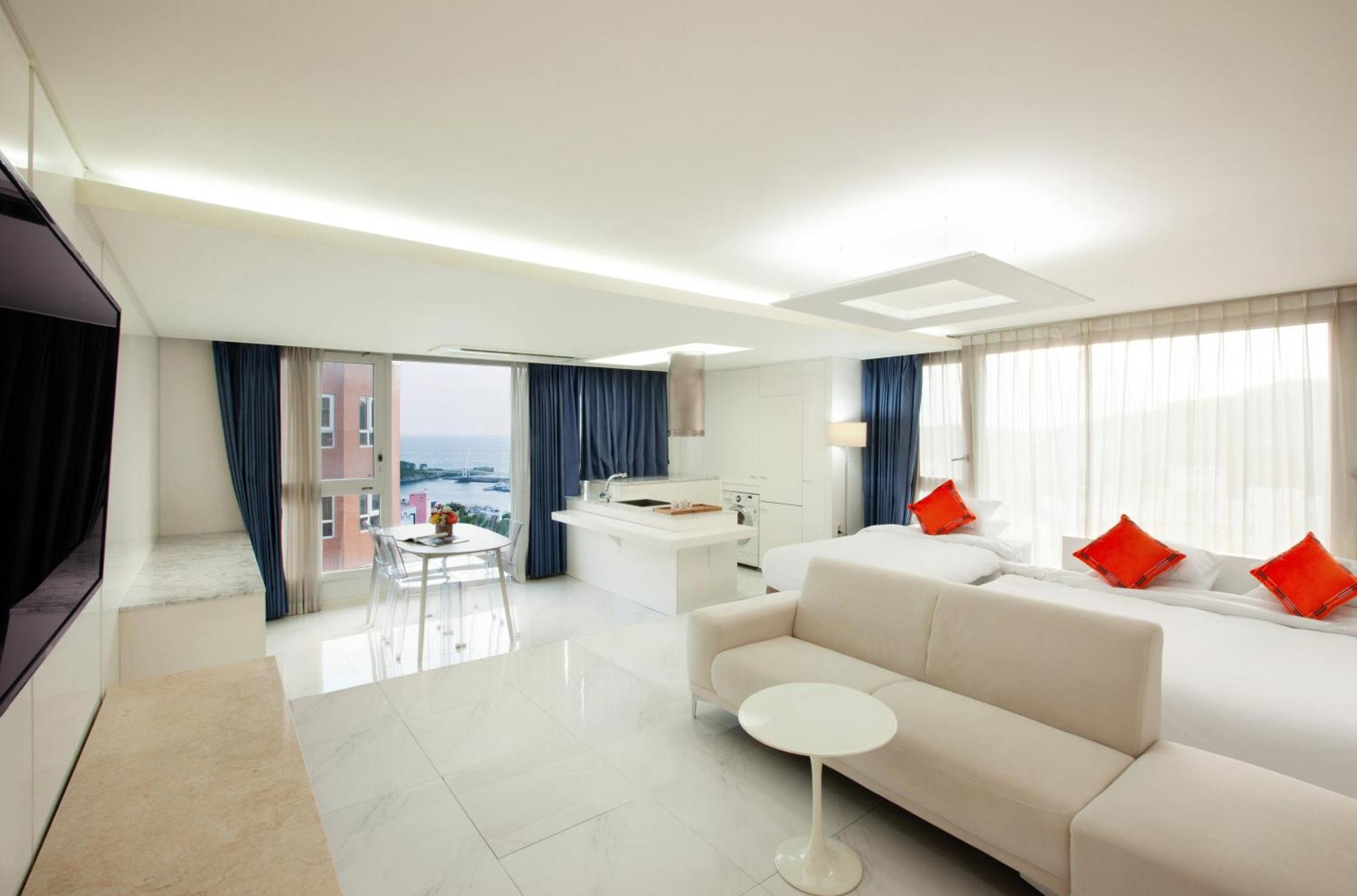 Shin Shin Hotel Jeju Ocean Seogwipo Dış mekan fotoğraf