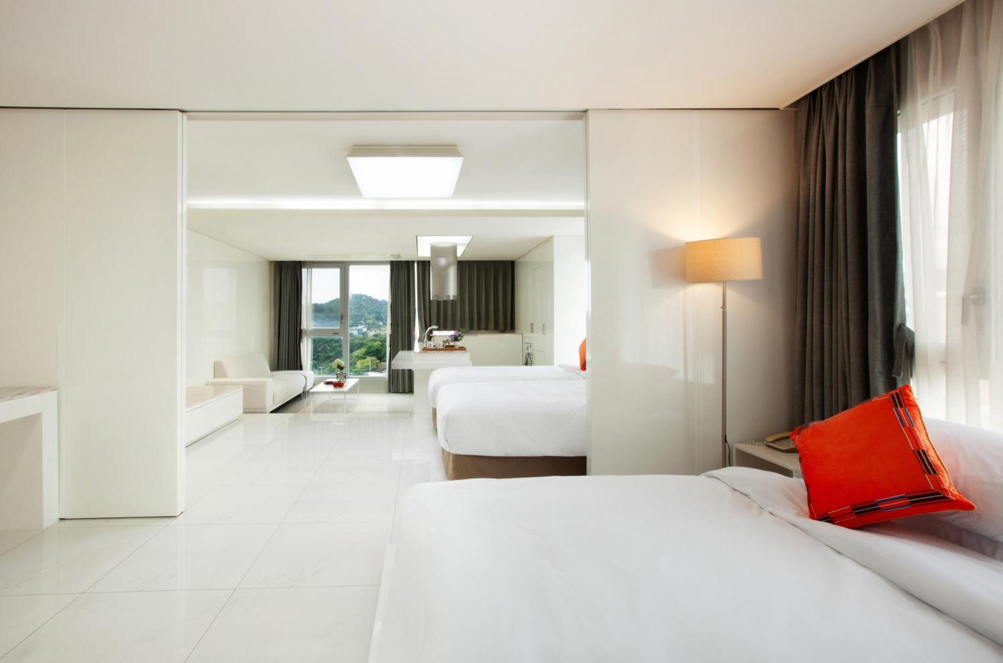 Shin Shin Hotel Jeju Ocean Seogwipo Dış mekan fotoğraf